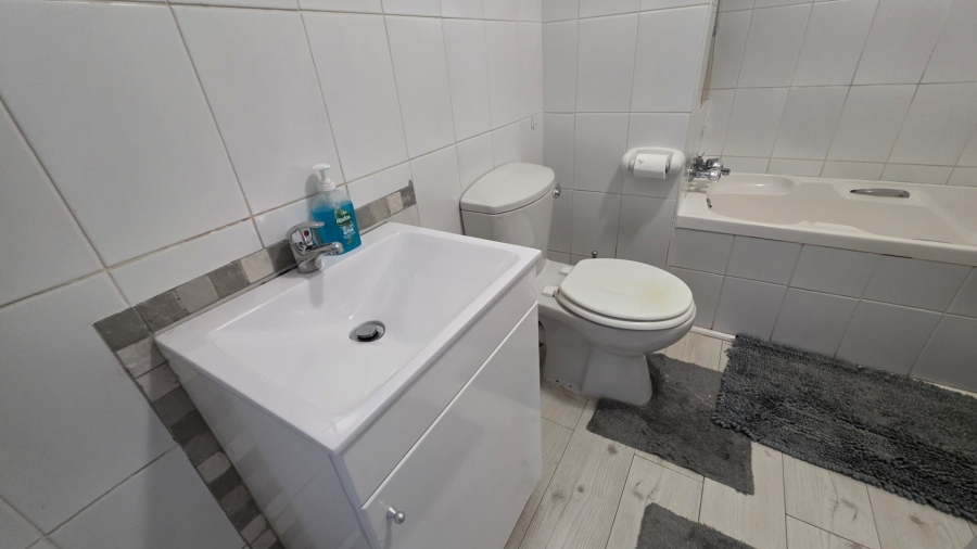 2 Bedroom Property for Sale in Boland Park Western Cape